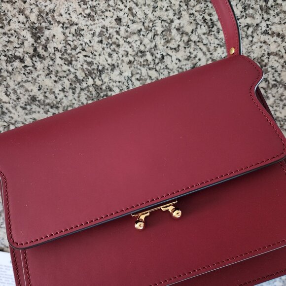 BNWT – Slightly Imperfect [MARNI TRUNK BAG CALF SKIN MEDIUM](#57) - Picture 4 of 16